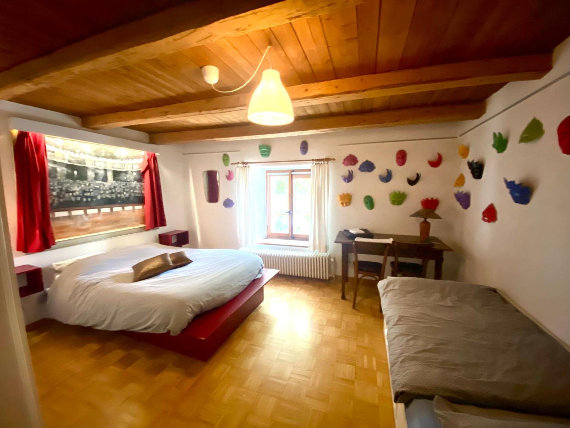 Cafe Du Soleil Hotel Saignelégier Екстериор снимка