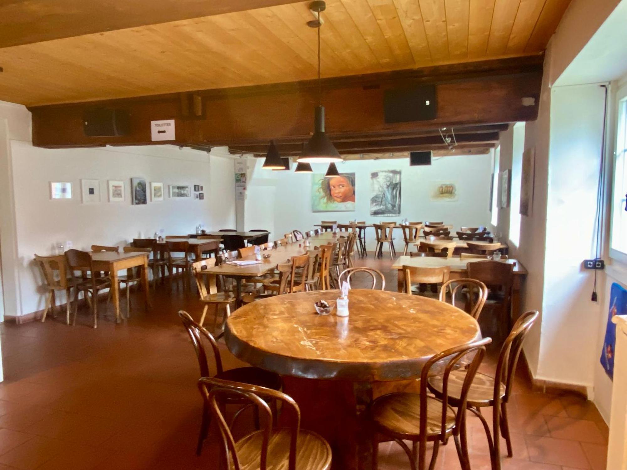 Cafe Du Soleil Hotel Saignelégier Екстериор снимка